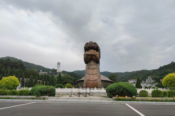 沈陽(yáng)陵園立碑與臥碑形式的全面對(duì)比!如何選擇?
